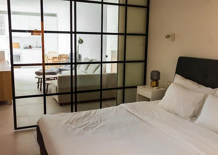 200M² New Villa F With Private, Heated Pool And Amazing Ocean View.