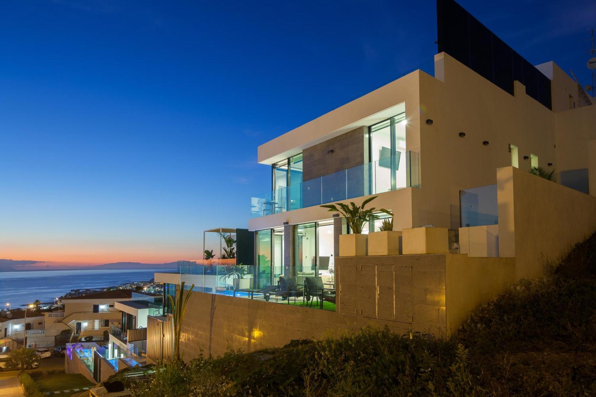 Villa 200m² New F With Private, Heated Pool And Amazing Ocean View. Costa Adeje (Tenerife)
