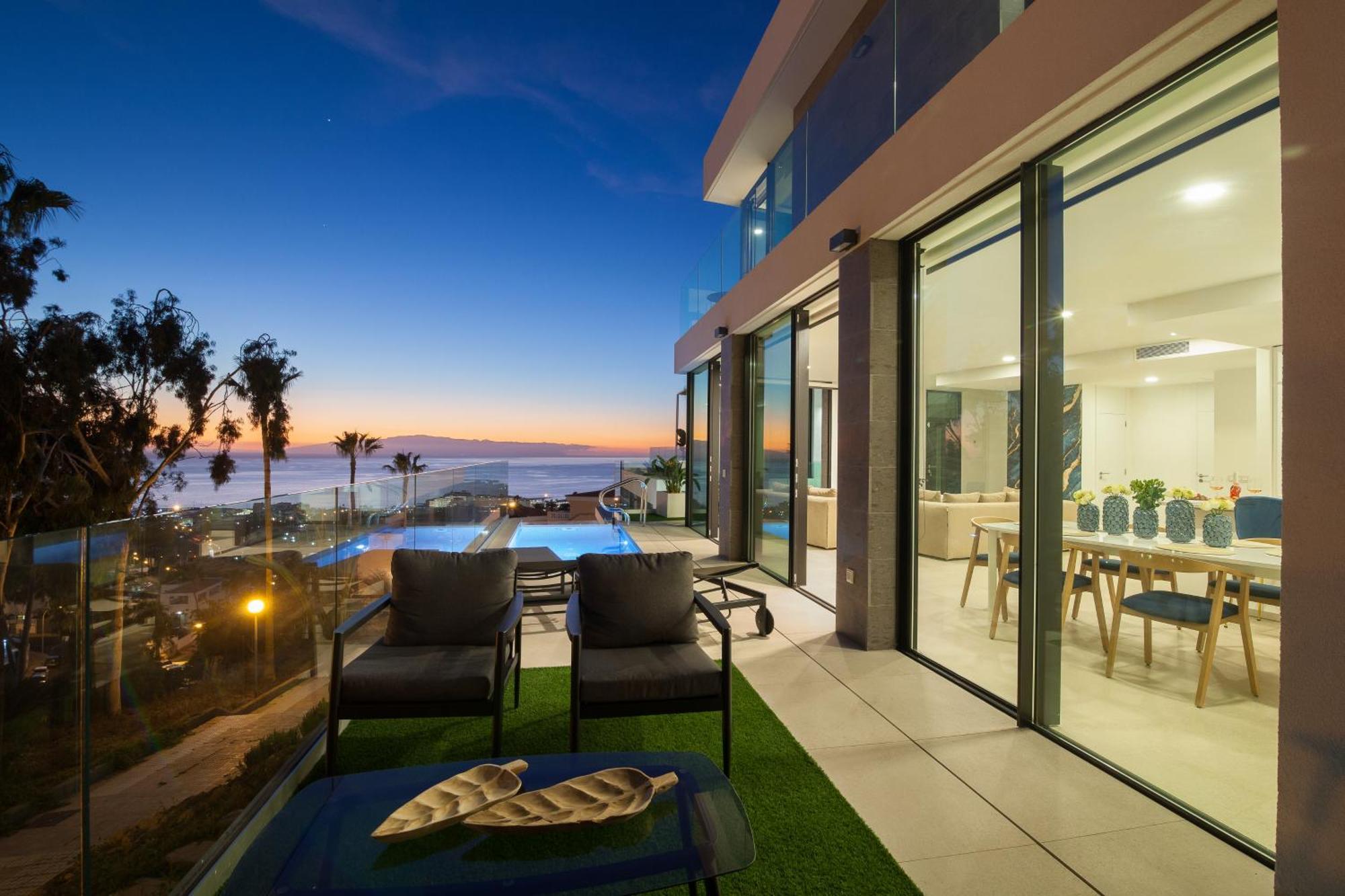 200m² New F With Private, Heated Pool And Amazing Ocean View. *
