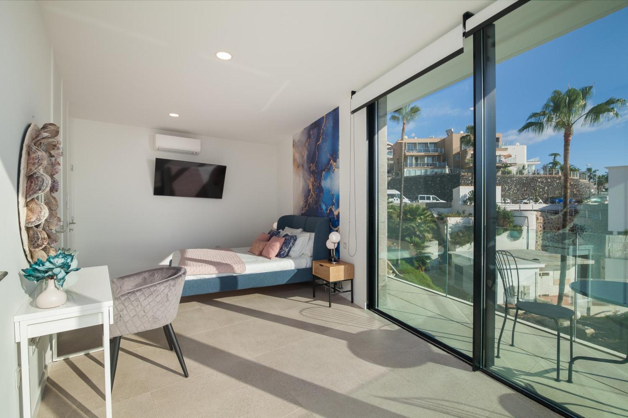 Villa 200m² New F With Private, Heated Pool And Amazing Ocean View.